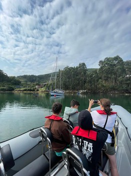 2023. Navegando Ria Vigo_CalasMorrazo_Isla_SanSimon_Sailway_Expereicias..jpeg