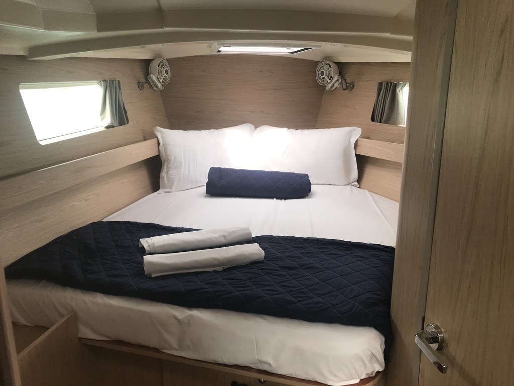Oceanis 411 2017 Cruesa Oceanis 411 2017 Cruesa