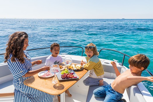 rent a boat palma  family2.jpg