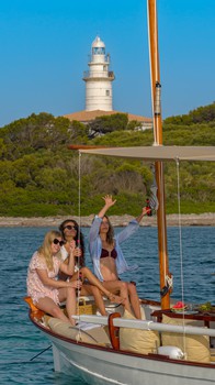 Rent aboat alcudia 1 .jpeg