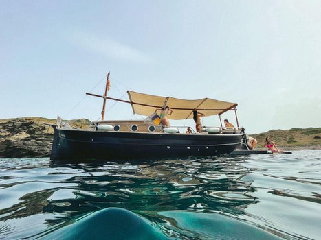 Boat image