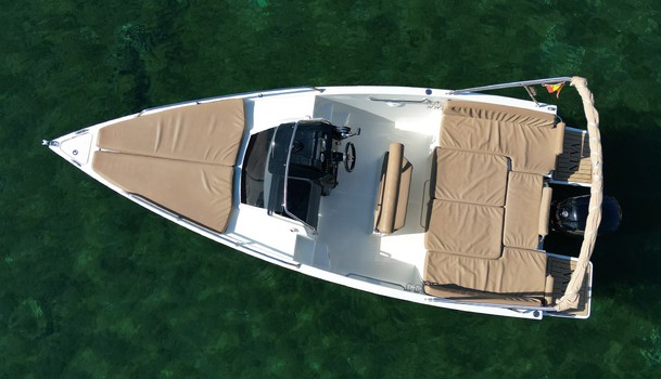 alquiler-barco-port-andratx-nuva-m6-cabin-mallorca-5.jpg