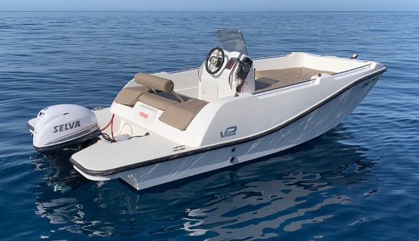 alquiler-barco-sin-licencia-port-andratx-v2-boat-mallorca-3.jpg